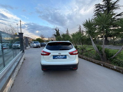 Nissan Qashqai 1.6 dCi 2WD Tekna (5)