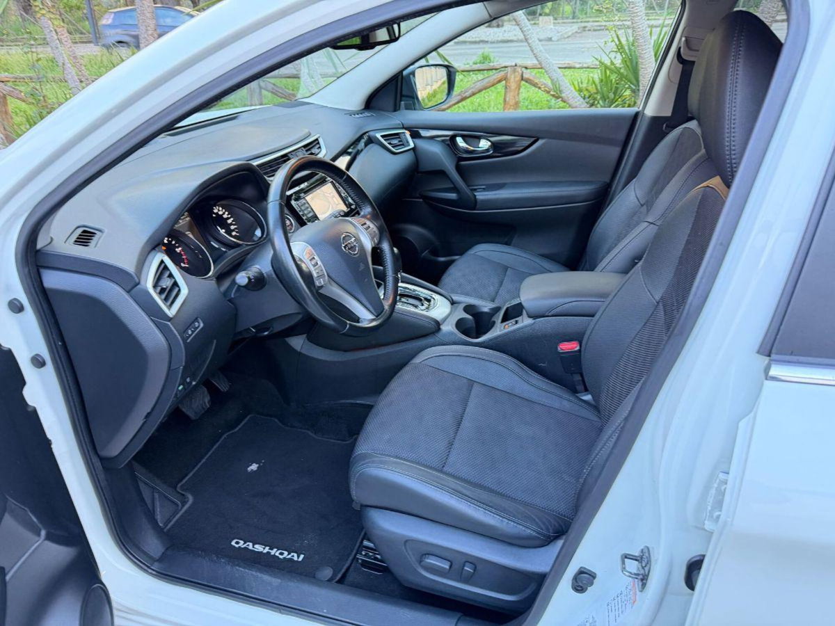 Nissan Qashqai 1.6 dCi 2WD Tekna (6)