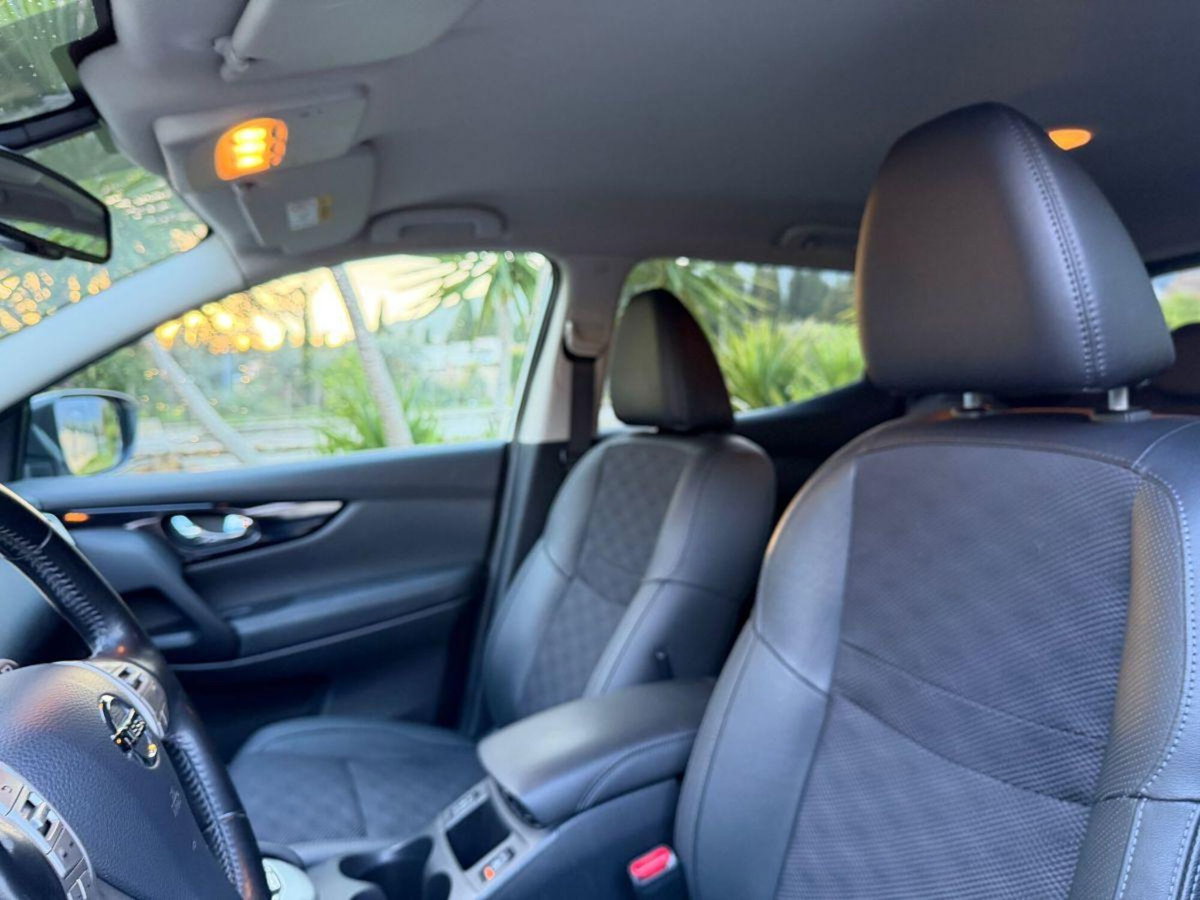 Nissan Qashqai 1.6 dCi 2WD Tekna (8)