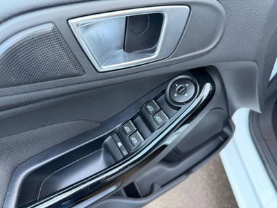 Ford Fiesta 1.5 TDCi 75CV 5 porte Titanium (13)