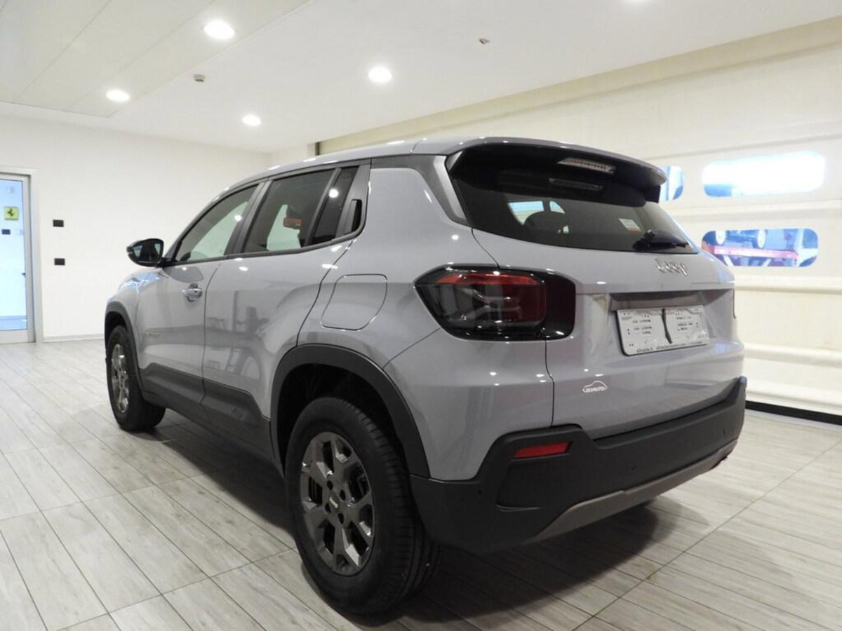 Jeep Avenger 1.2 turbo e-hybrid mhev Longitude fwd 110cv edct6 (4)