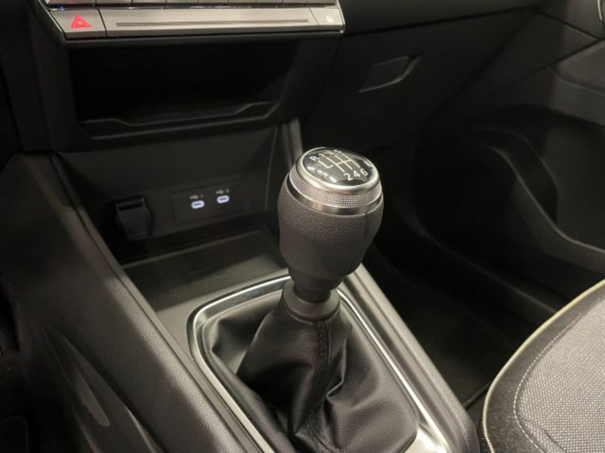 Renault Captur 1.0 eco-g Techno 100cv (18)