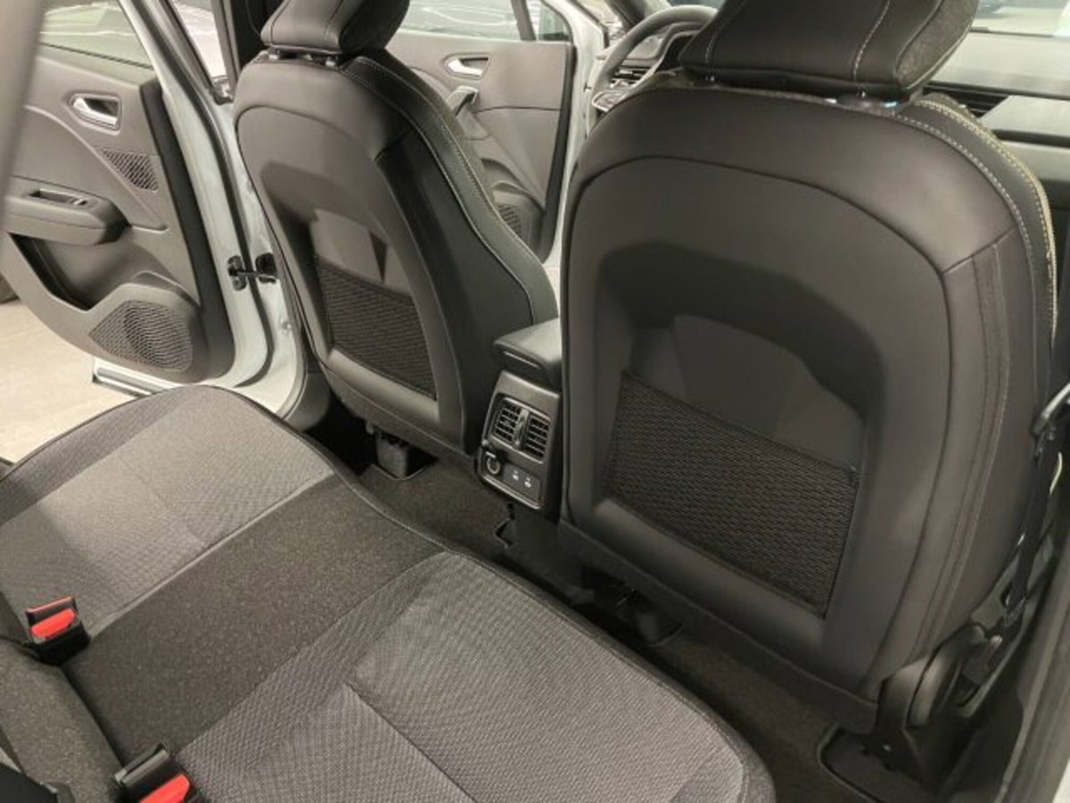 Renault Captur 1.0 eco-g Techno 100cv (7)