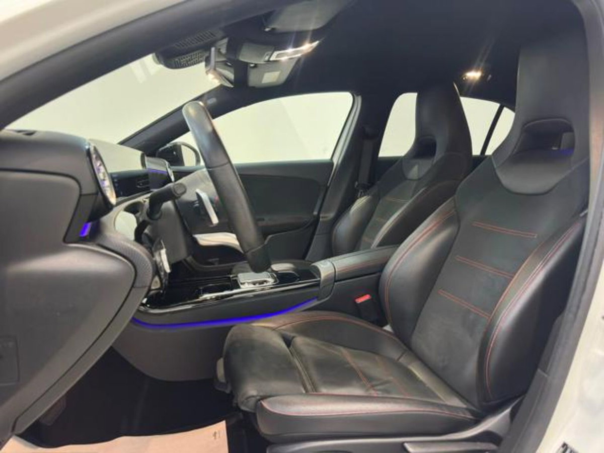 Mercedes-Benz Classe A 200 d AMG Line Premium Plus auto (12)