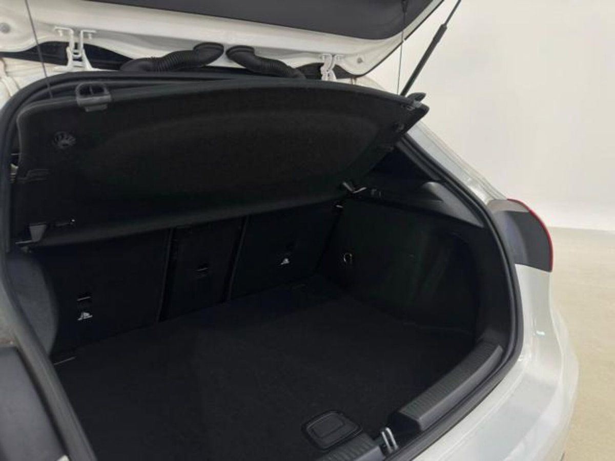 Mercedes-Benz Classe A 200 d AMG Line Premium Plus auto (14)