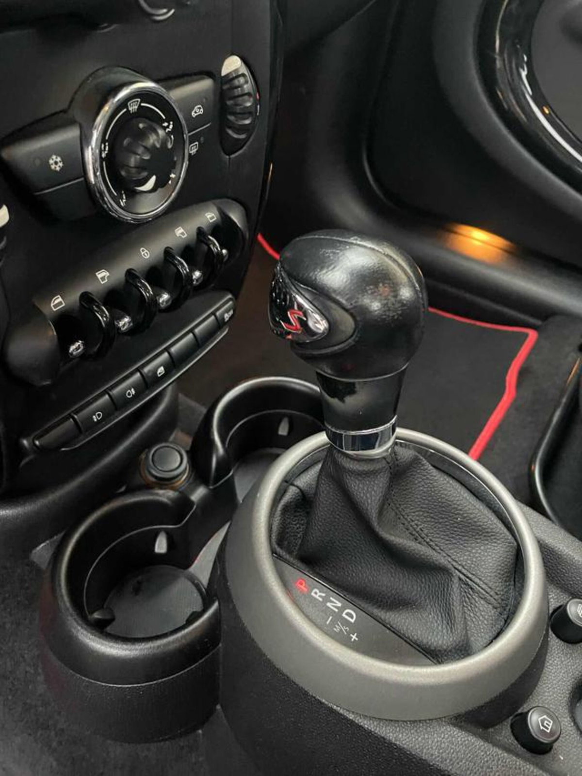 MINI Mini Countryman 2.0 Cooper SD Countryman (12)