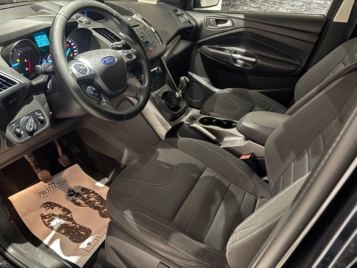 Ford Kuga 2.0 TDCI 115 CV 2WD Titanium (10)