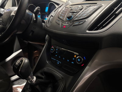 Ford Kuga 2.0 TDCI 115 CV 2WD Titanium (11)