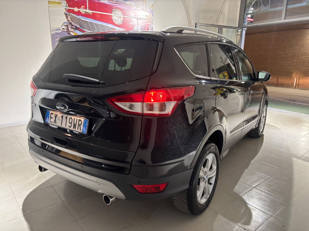 Ford Kuga 2.0 TDCI 115 CV 2WD Titanium (3)