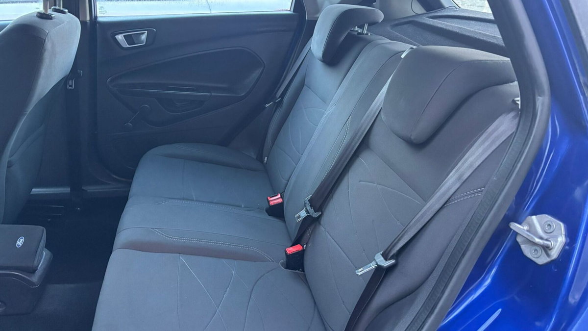 Ford Fiesta Plus 1.5 TDCi 75CV 5 porte (13)