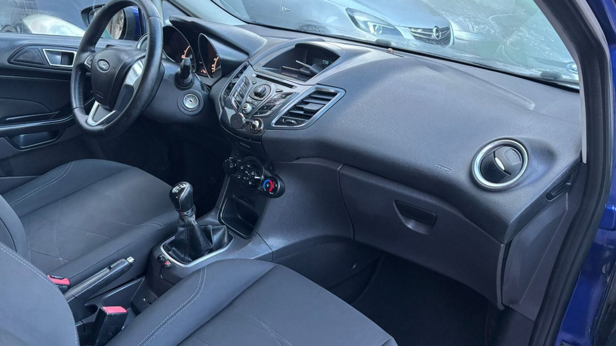 Ford Fiesta Plus 1.5 TDCi 75CV 5 porte (9)