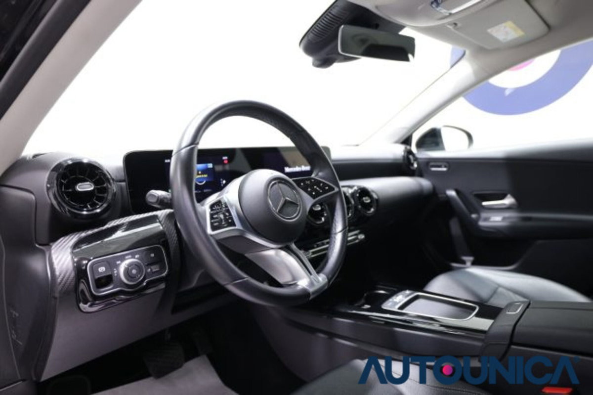 Mercedes-Benz Classe A Sedan 180 d Automatic 4p. Executive (5)