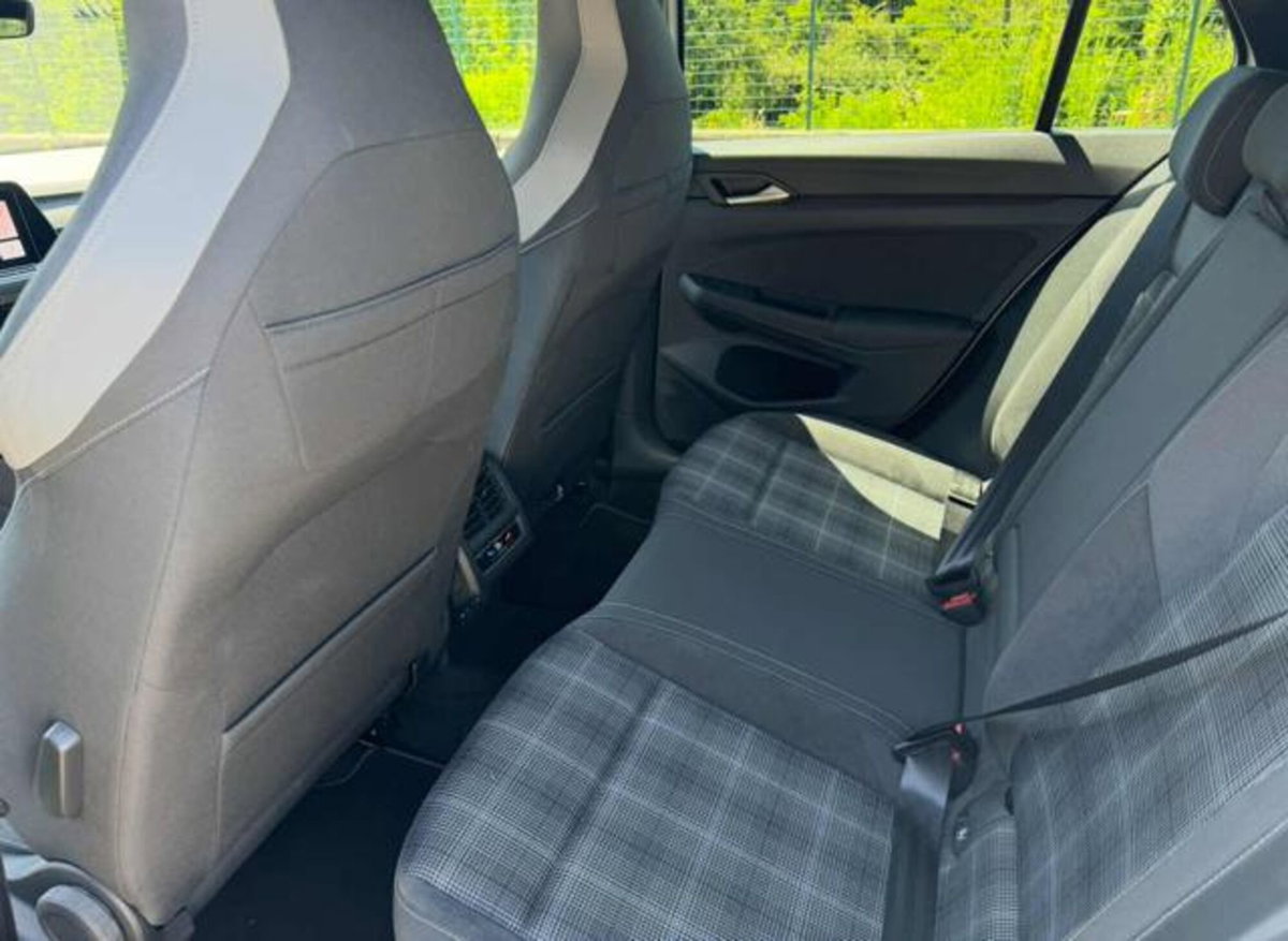 Volkswagen Golf 2.0 TDI GTD DSG (10)