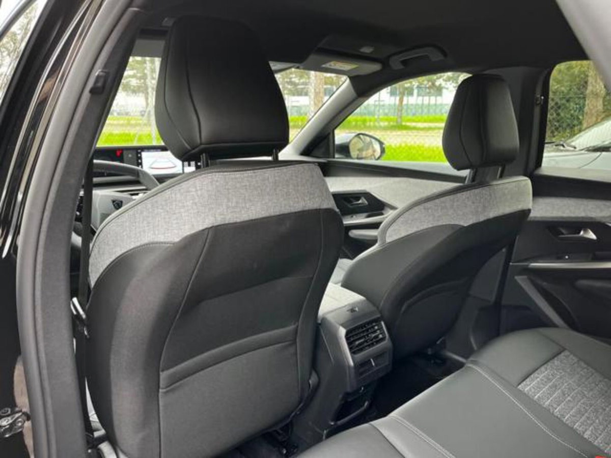 Peugeot 3008 1.2 hybrid Allure 145cv e-dcs6 (5)