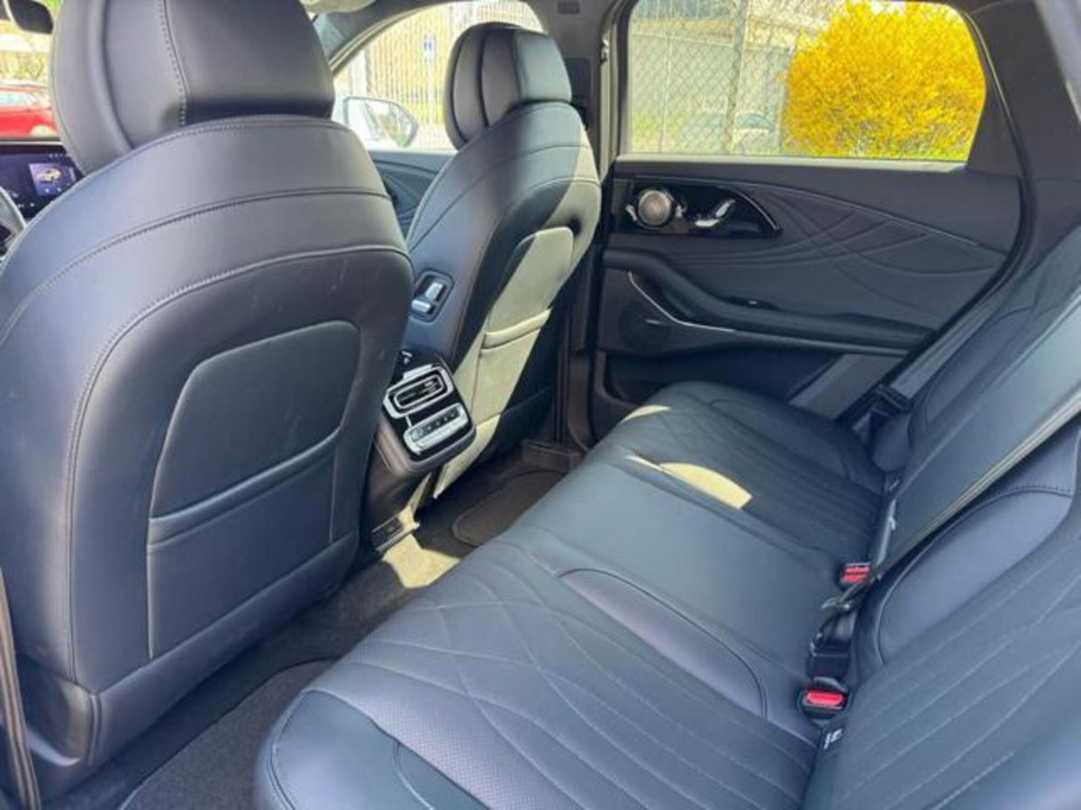 Omoda Omoda 9 SHS-P 1.5 tgdi phev Premium i-awd (8)