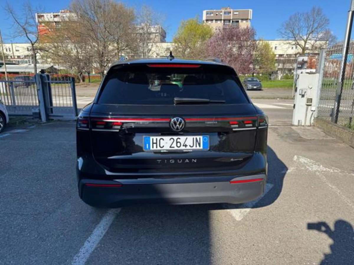 Volkswagen Tiguan 2.0 tdi Elegance 4motion 193cv dsg (4)