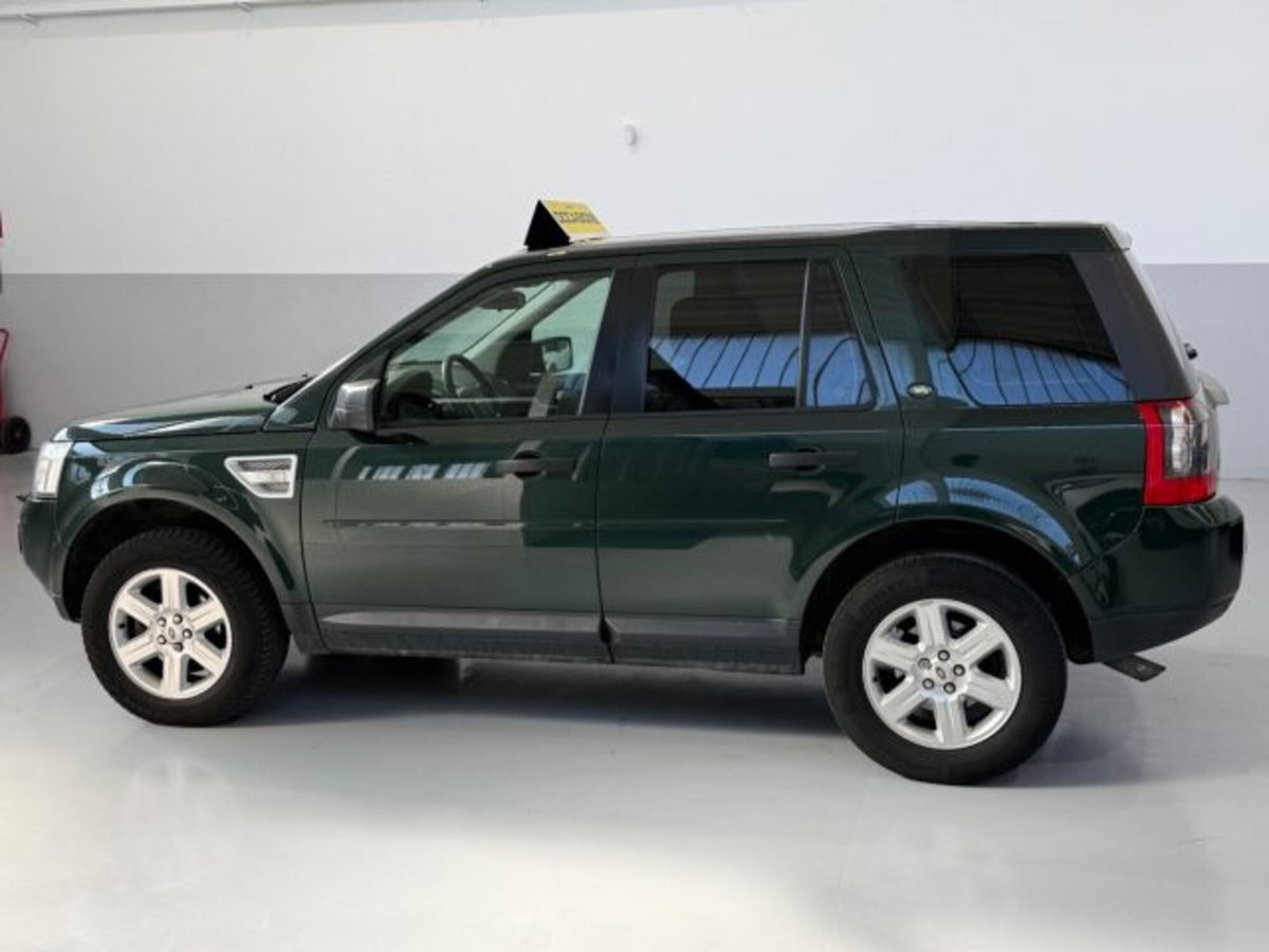 Land Rover Freelander 2.2 TD4 S.W. E (4)