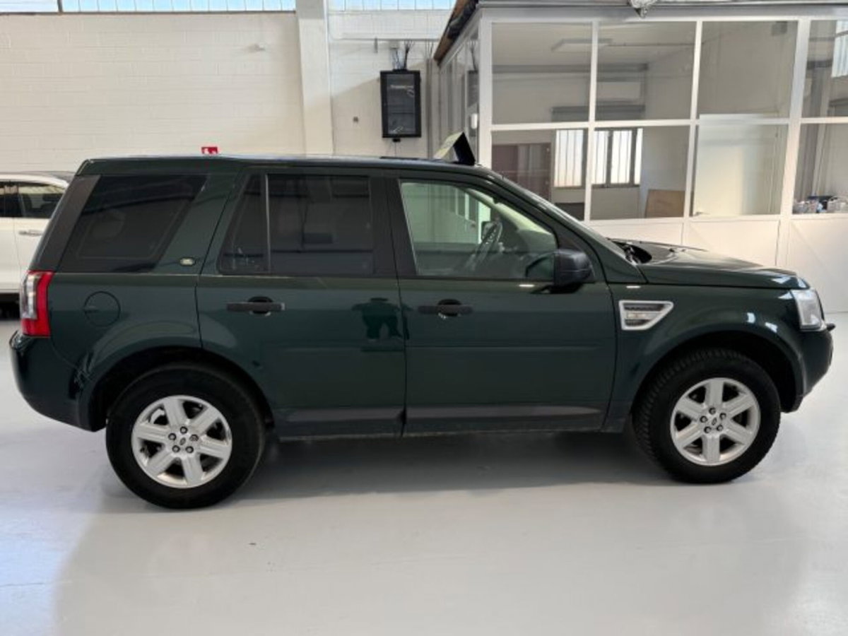 Land Rover Freelander 2.2 TD4 S.W. E (8)