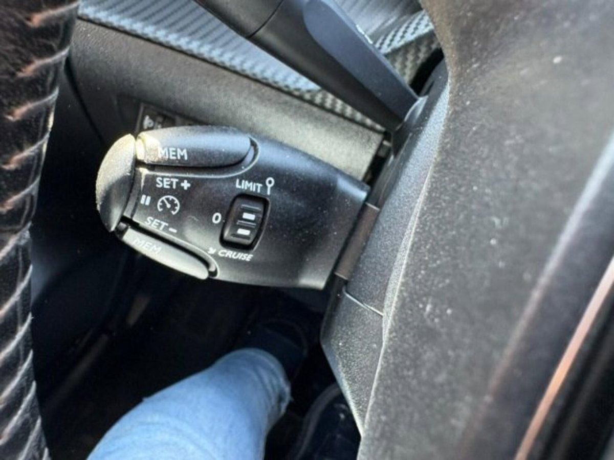 Peugeot 208 BlueHDi 100 Stop&Start 5 porte Allure Pack (13)