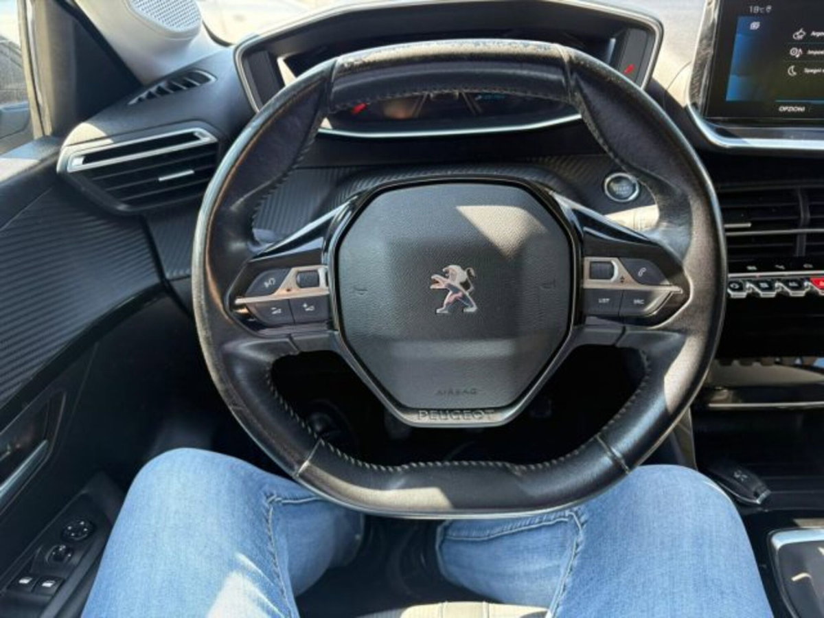 Peugeot 208 BlueHDi 100 Stop&Start 5 porte Allure Pack (9)