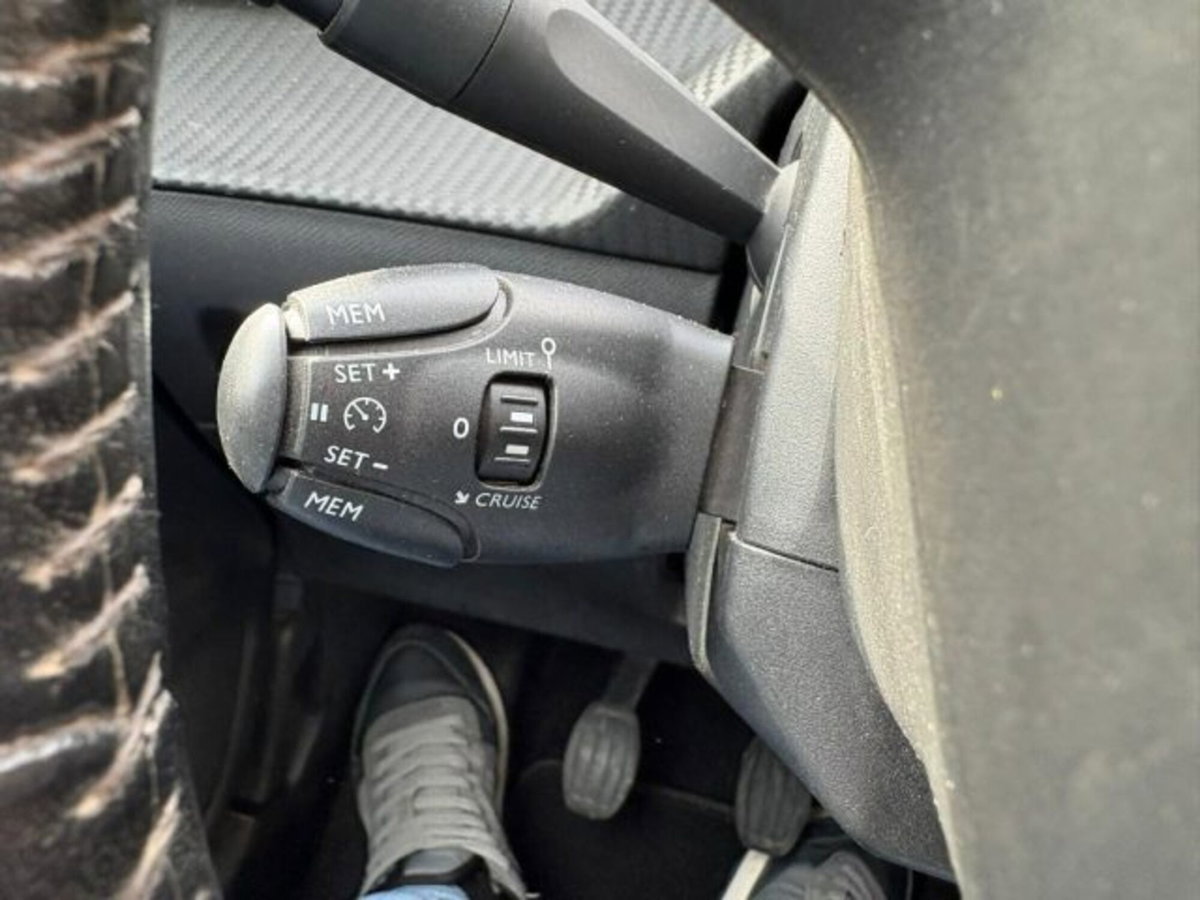 Peugeot 208 BlueHDi 100 Stop&Start 5 porte Active Pack (11)