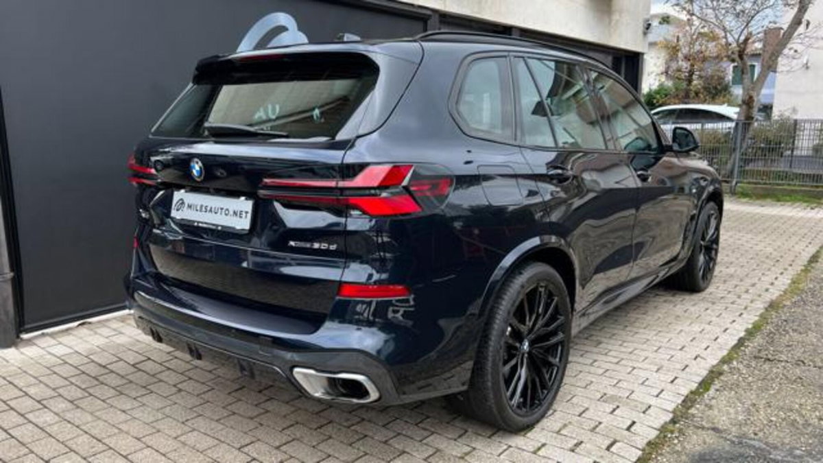 BMW X5 xDrive30d 48V Msport (2)