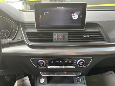 Audi Q5 35 TDI quattro S tronic Business Design (14)