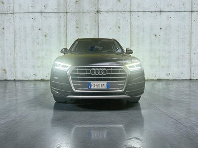 Audi Q5 35 TDI quattro S tronic Business Design (2)