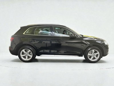 Audi Q5 35 TDI quattro S tronic Business Design (4)