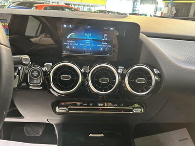 Mercedes-Benz GLA SUV 200 d Automatic Sport Plus (14)