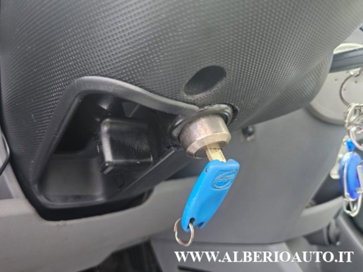 Peugeot 107 68CV 3p. Sweet Years 2Tronic (16)