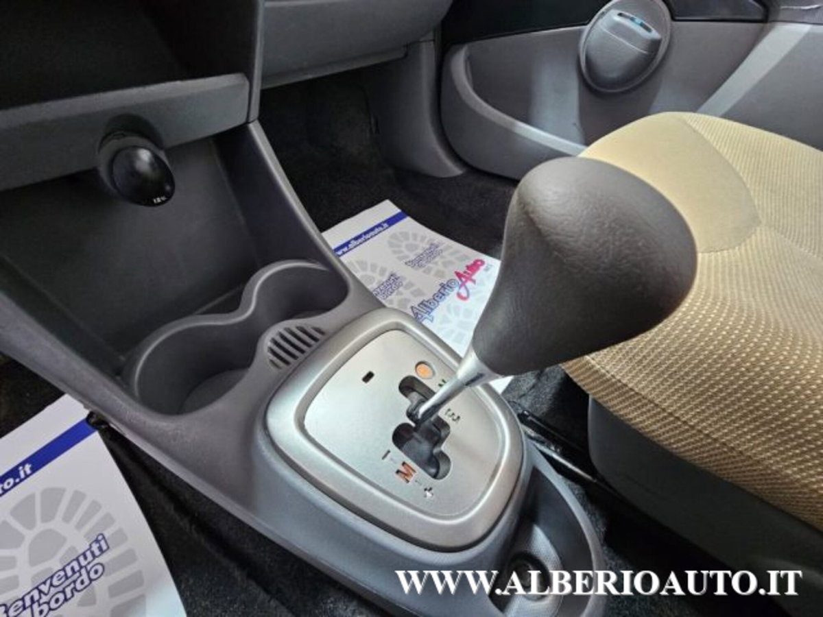 Peugeot 107 68CV 3p. Sweet Years 2Tronic (17)