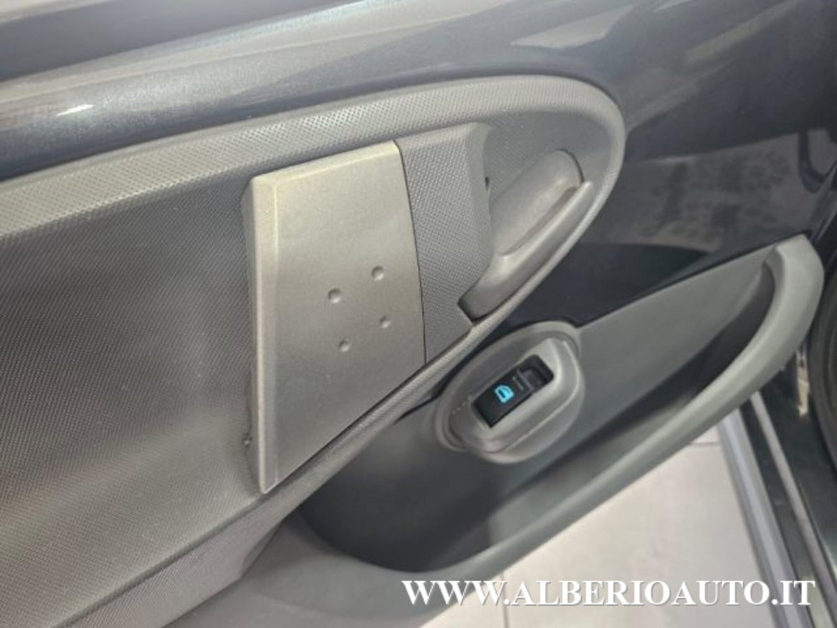 Peugeot 107 68CV 3p. Sweet Years 2Tronic (19)