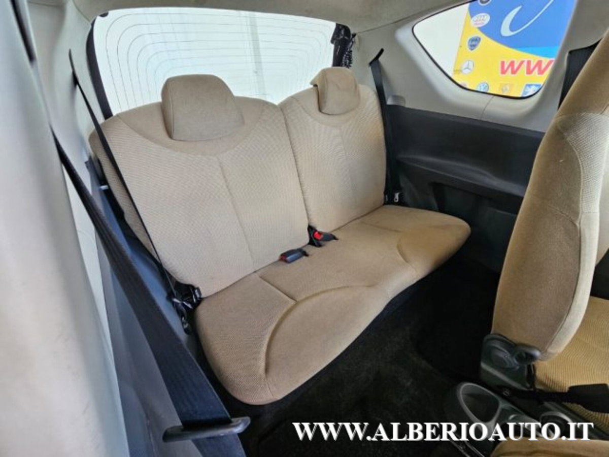 Peugeot 107 68CV 3p. Sweet Years 2Tronic (9)