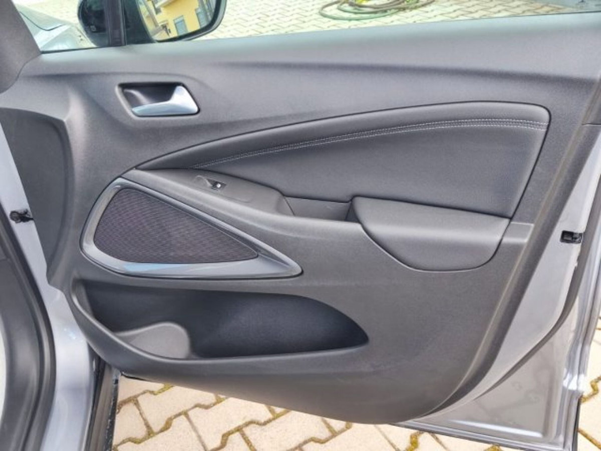 Opel Crossland 1.5 ECOTEC D 120 CV Start&Stop aut. Elegance (19)