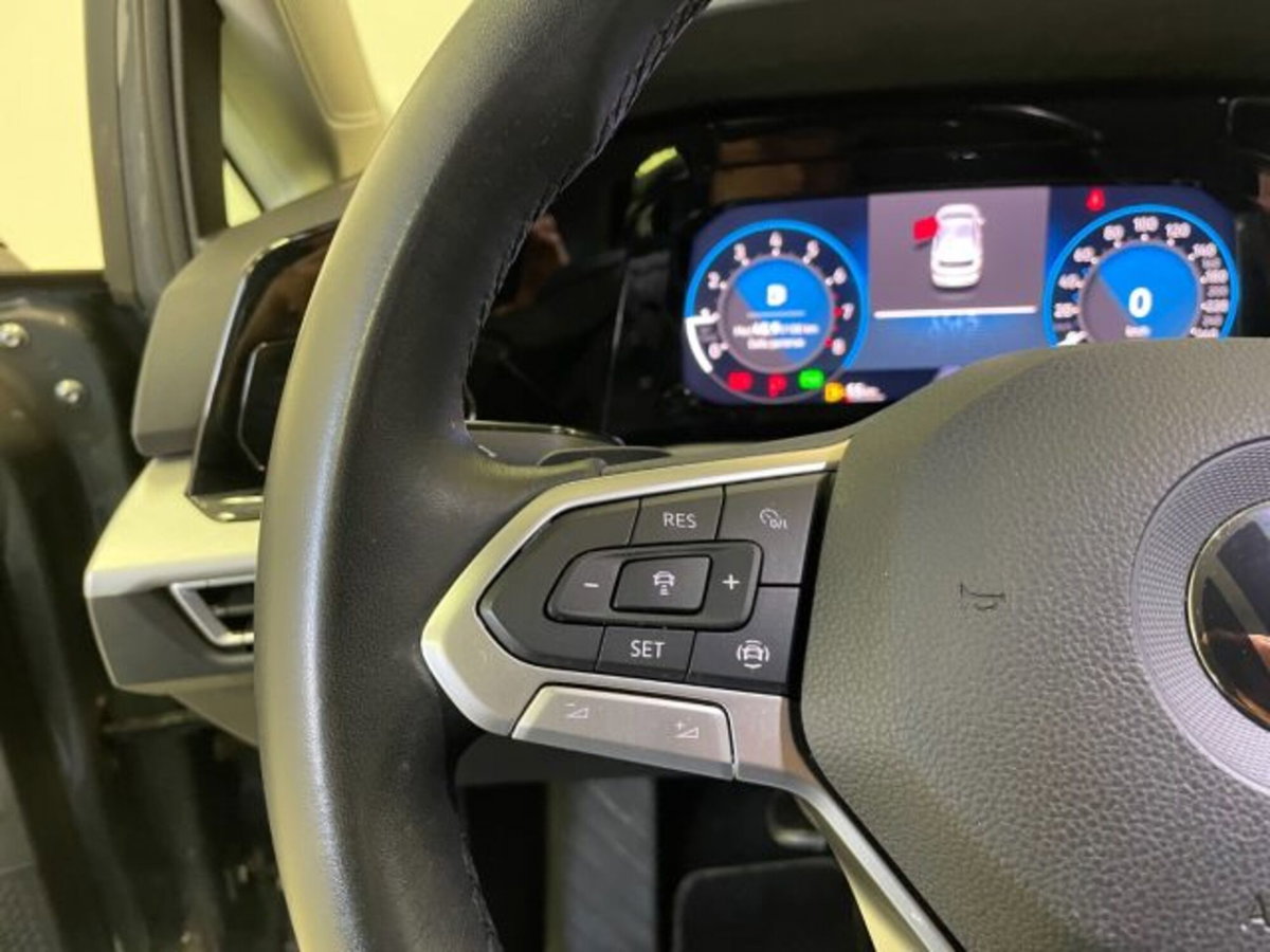 Volkswagen Golf Variant 1.0 eTSI EVO DSG Life (17)