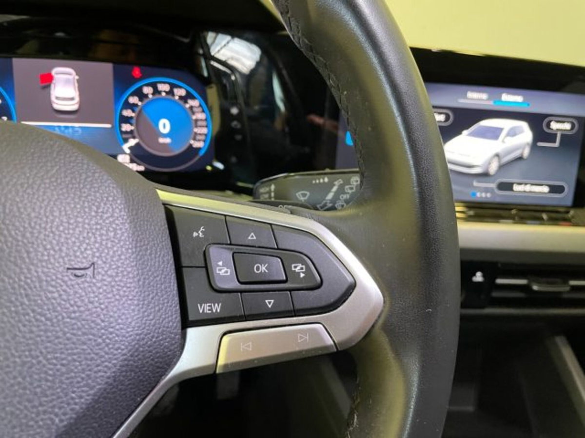 Volkswagen Golf Variant 1.0 eTSI EVO DSG Life (18)