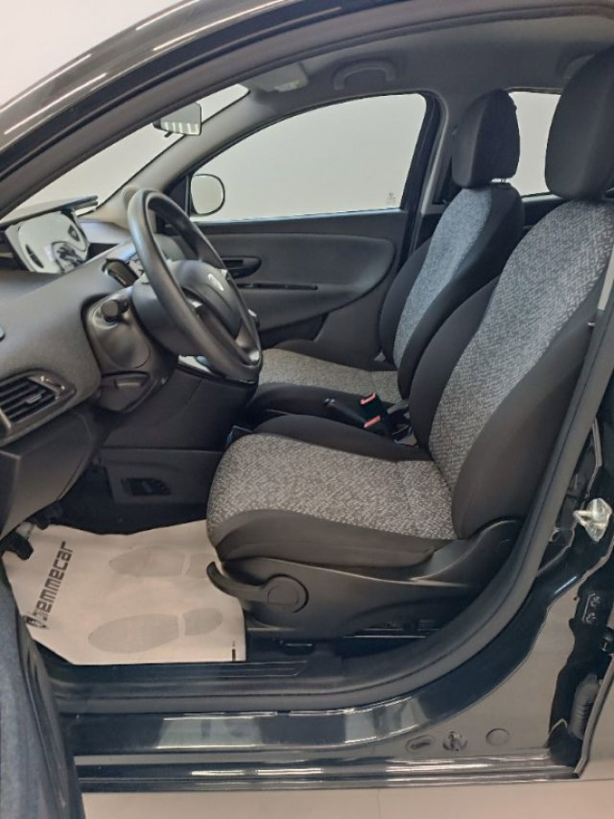 Lancia Ypsilon 1.0 FireFly 5 porte S&S Hybrid Ecochic Gold (12)