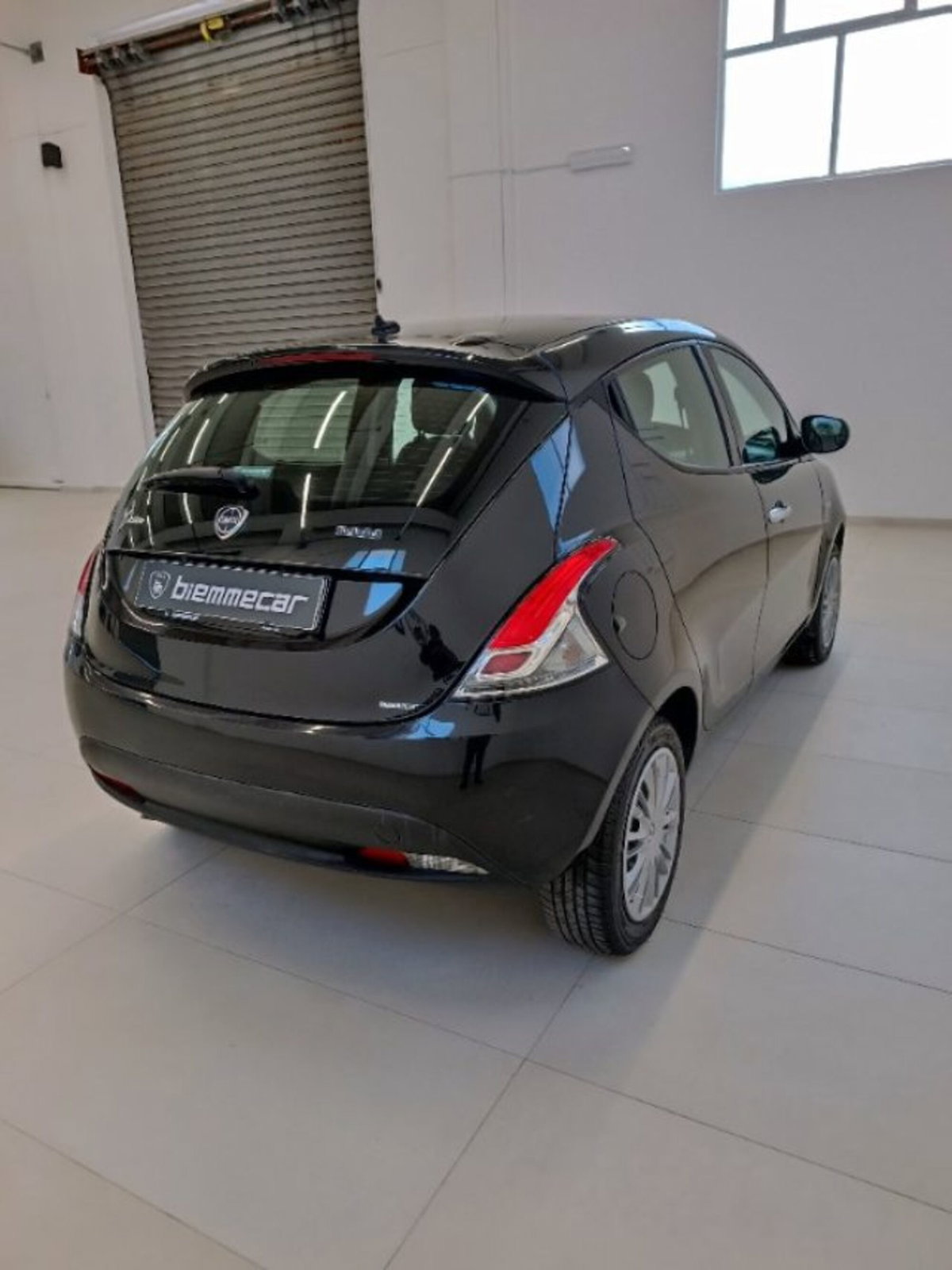 Lancia Ypsilon 1.0 FireFly 5 porte S&S Hybrid Ecochic Gold (5)