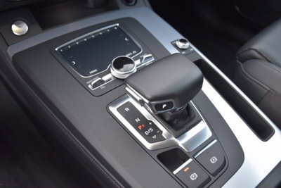 Audi Q5 40 TDI quattro Business Sport (17)