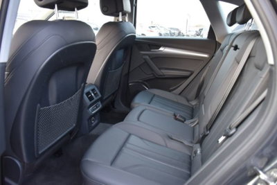 Audi Q5 40 TDI quattro Business Sport (20)