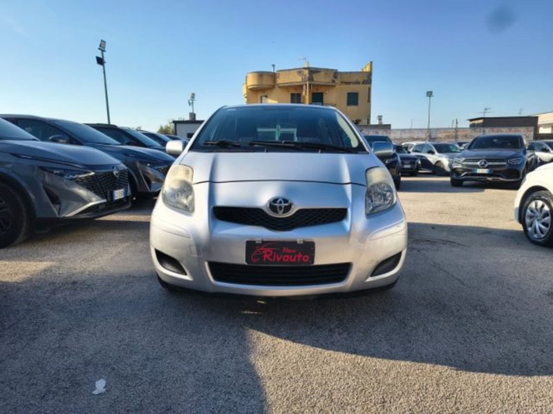 Toyota Yaris 1.0 3 porte Now