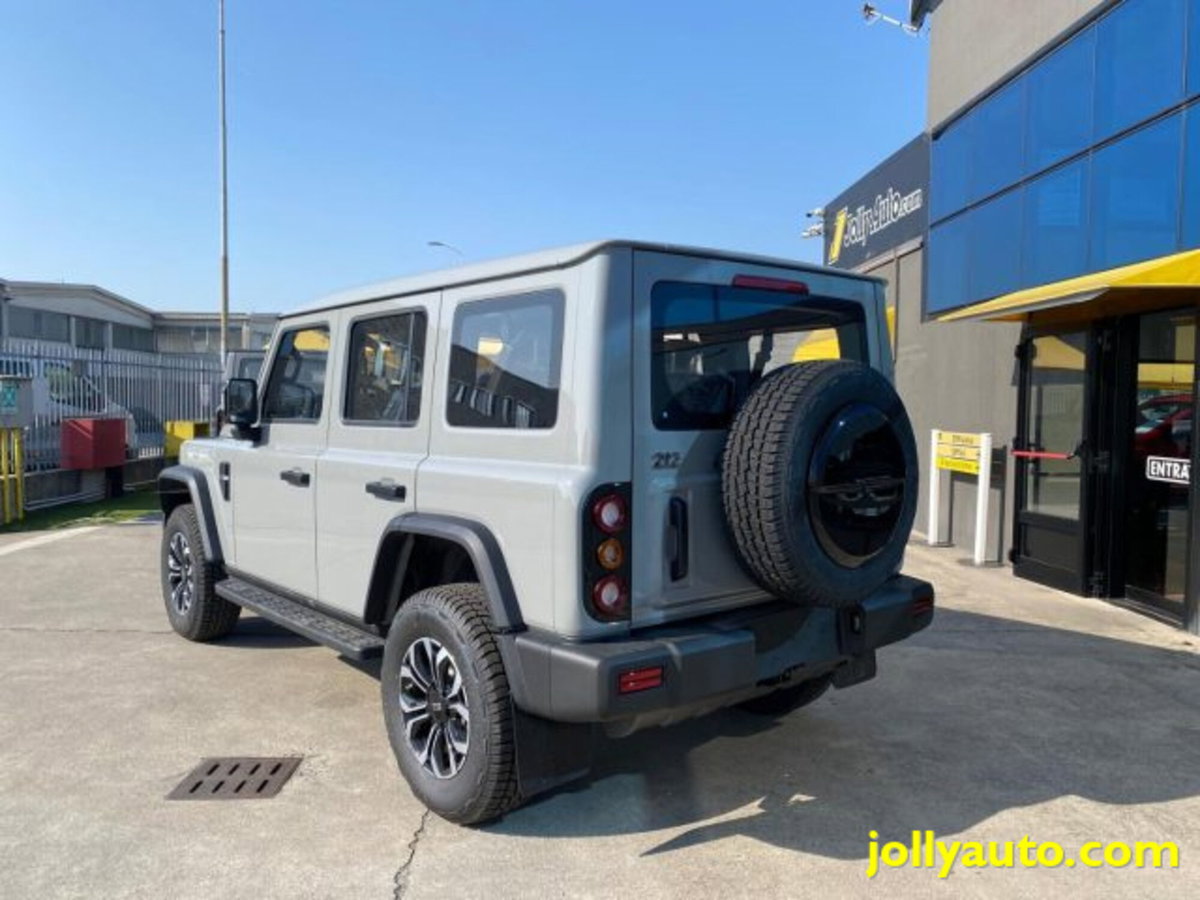 Emc 212 212 2.0 tdi Diesel 4wd 8at (3)