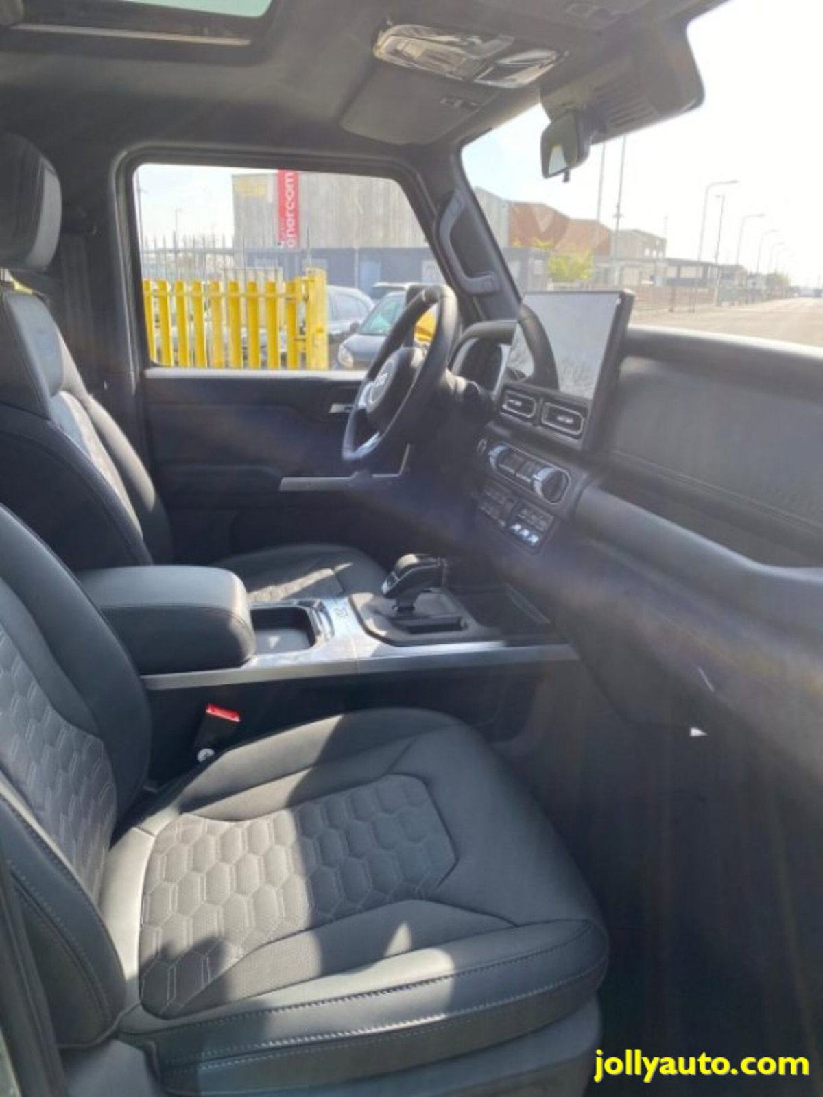 Emc 212 212 2.0 tgdi Adventurer 4wd 8at (16)