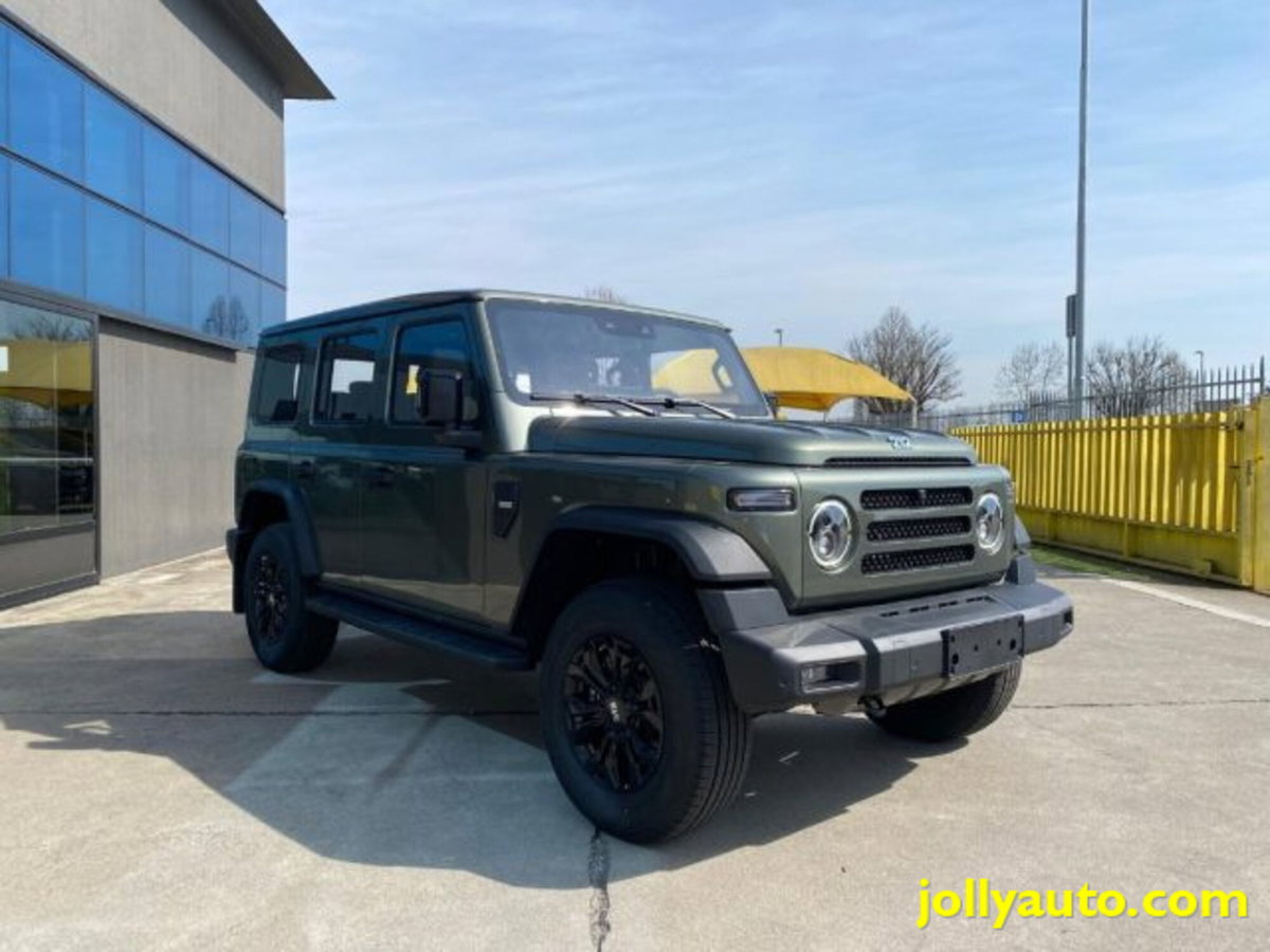 Emc 212 212 2.0 tgdi Adventurer 4wd 8at