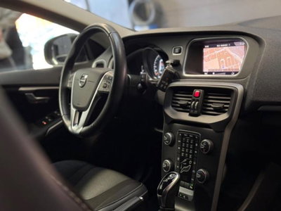 Volvo V40 D2 Geartronic Business Plus (14)