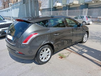 Lancia Delta 1.6 MJT DPF Oro (3)