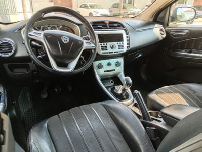 Lancia Delta 1.6 MJT DPF Oro (9)