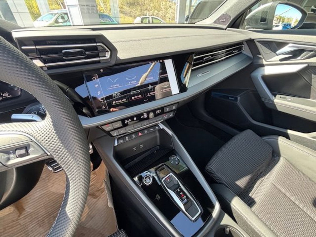 Audi A3 Sportback 35 TFSI S tronic S line edition (16)