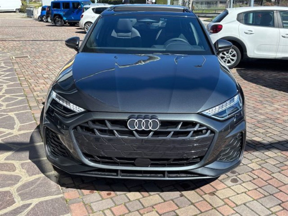 Audi A3 Sportback 35 TFSI S tronic S line edition (2)